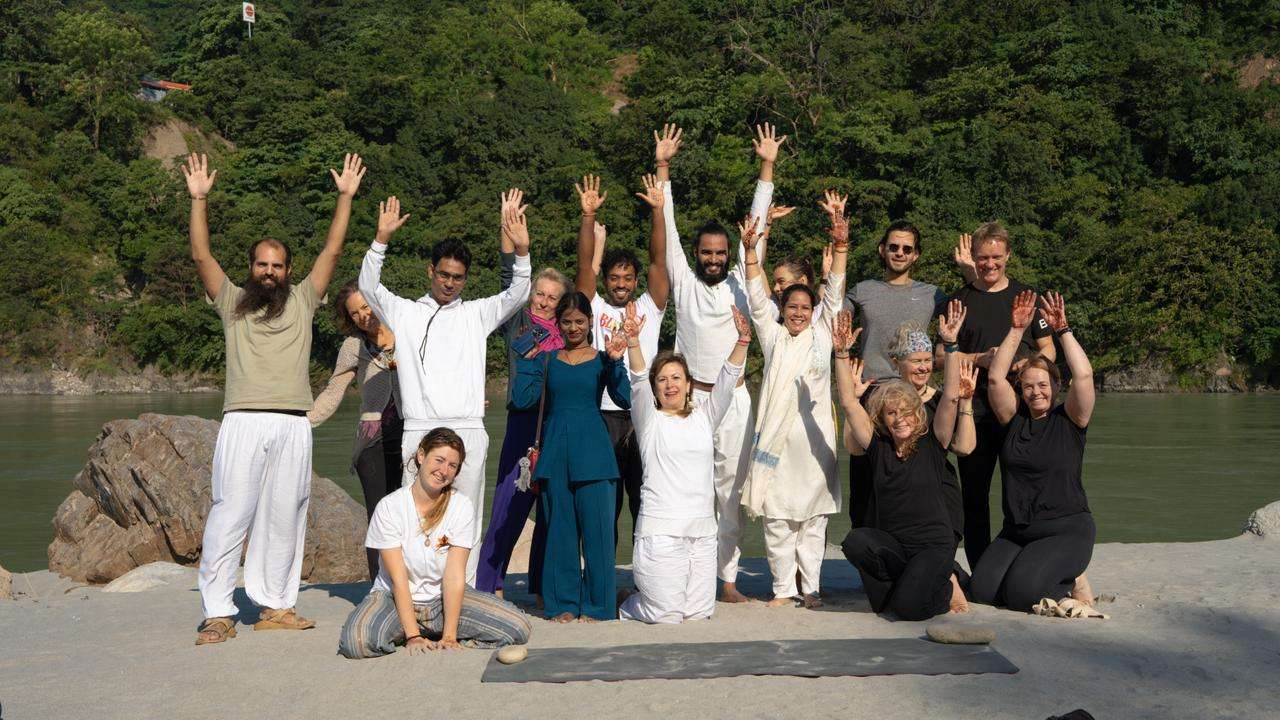 100 hrs Yoga Teacher Training School in Rishikesh